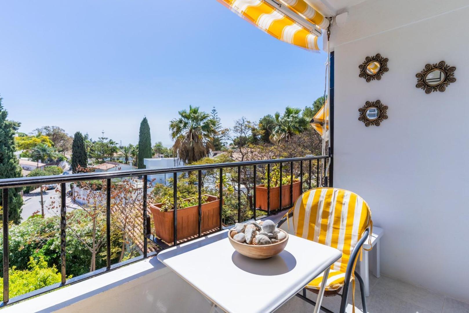 Guestready - Chasing The Sun In Malaga Marbella